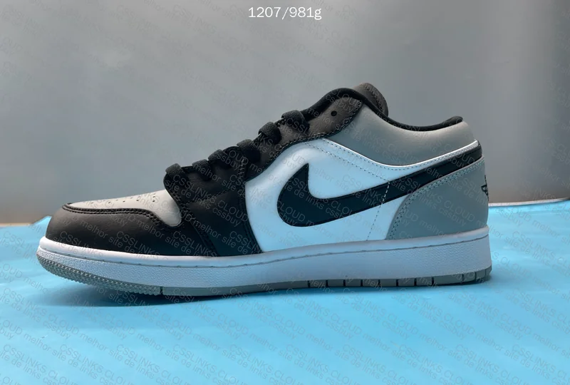 Air Jordan 1 Low Smoke Grey Toe 8
