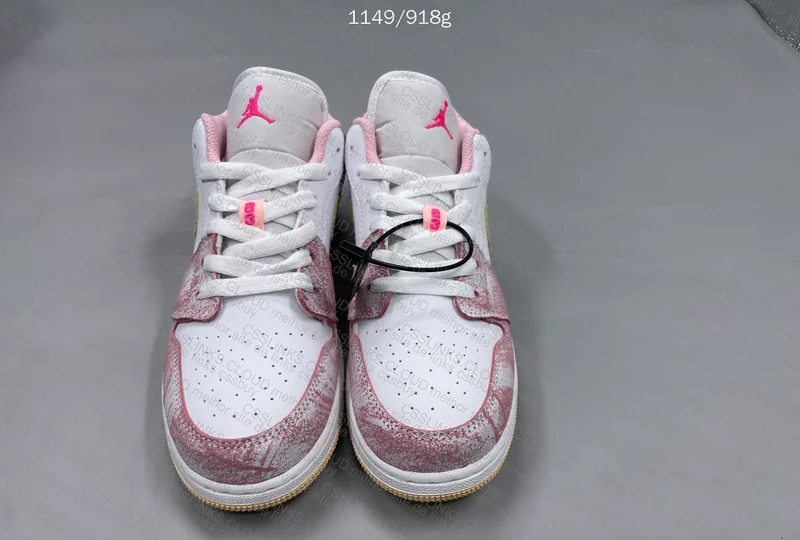 Air Jordan 1 Low - Strawberry Ice Cream 2