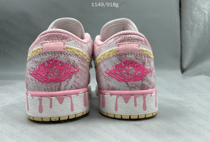 Air Jordan 1 Low - Strawberry Ice Cream 4