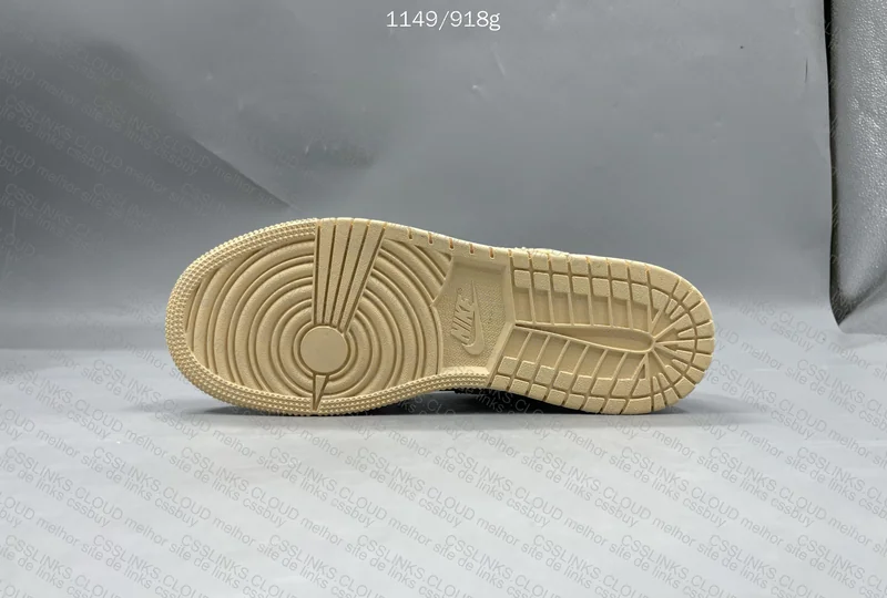 Air Jordan 1 Low - Strawberry Ice Cream 7
