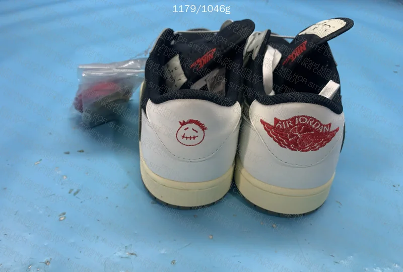 Air Jordan 1 Low Travis Olive PK