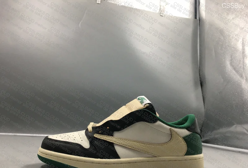 Air Jordan 1 Low - Travis Scott - Fantasy CW Green 2