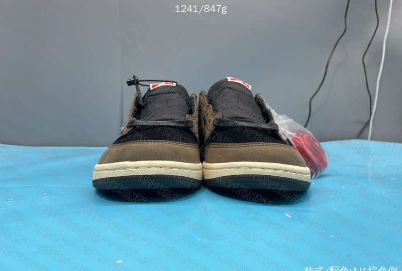 Air Jordan 1 Low Travis Scott Mocha 6