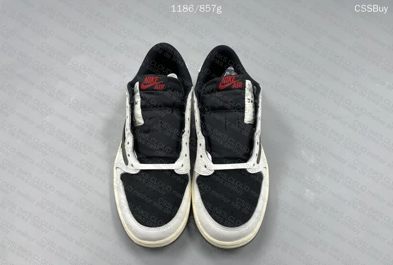 Air Jordan 1 Low Travis Scott Olive