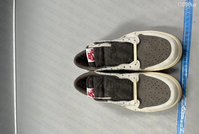 Air Jordan 1 Low Travis Scott Reverse Mocha 2