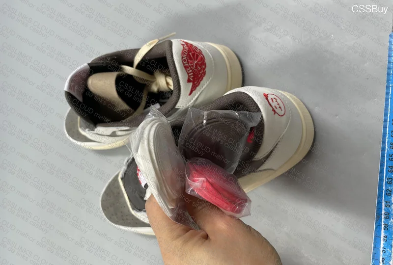 Air Jordan 1 Low Travis Scott Reverse Mocha 9