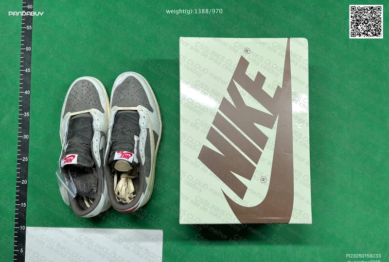 Air Jordan 1 Low Travis Scott Reverse Mocha 3