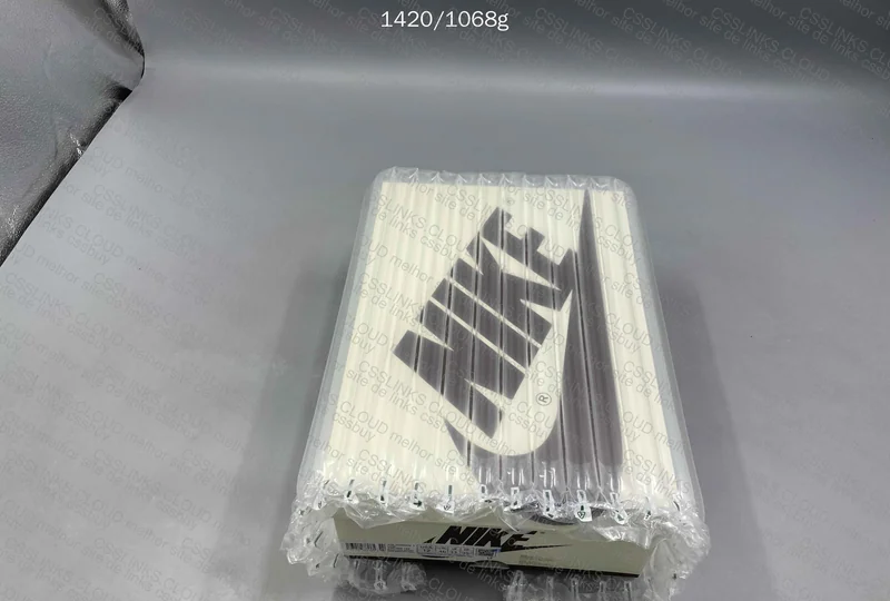 Air Jordan 1 Low Travis Scott Reverse Mocha 8
