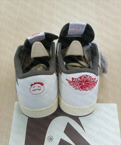 Air Jordan 1 Low - Travis Scott Reverse Mocha 3