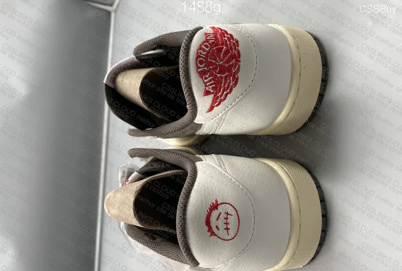 Air Jordan 1 Low - Travis Scott Reverse Mocha - 240Y 3