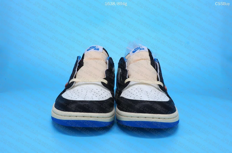 Air Jordan 1 Low Travis Scott x Fragment 2
