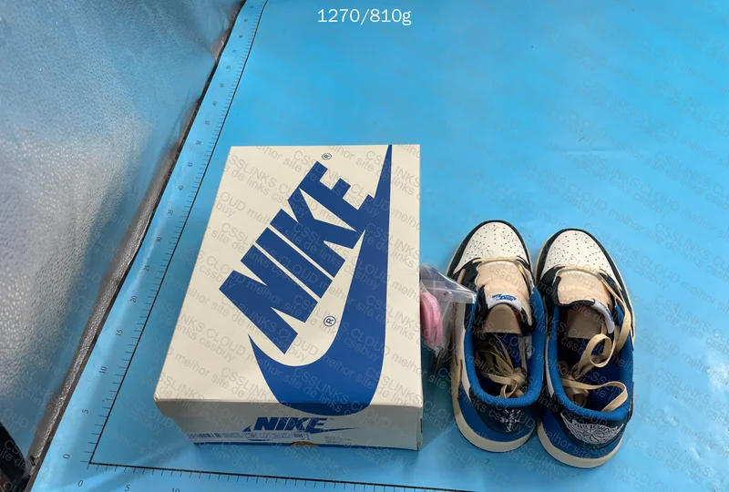Air Jordan 1 Low 'Travis Scott x Fragment' 6