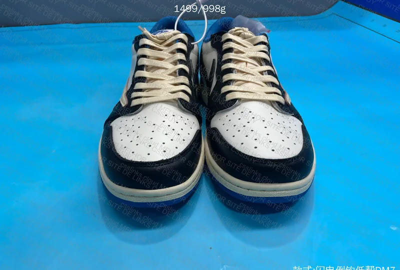 Air Jordan 1 Low Travis Scott x Fragment 6