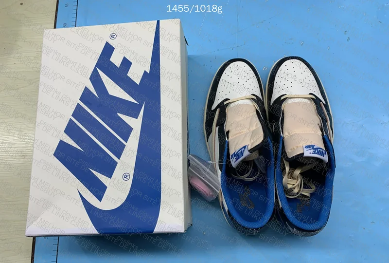 Air Jordan 1 Low Travis Scott x Fragment 6
