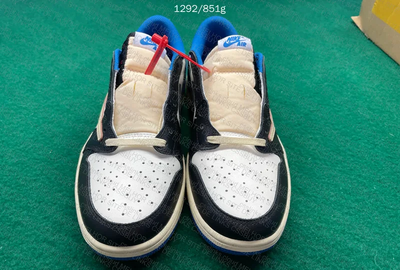 Air Jordan 1 Low 'Travis Scott x Fragment' 3
