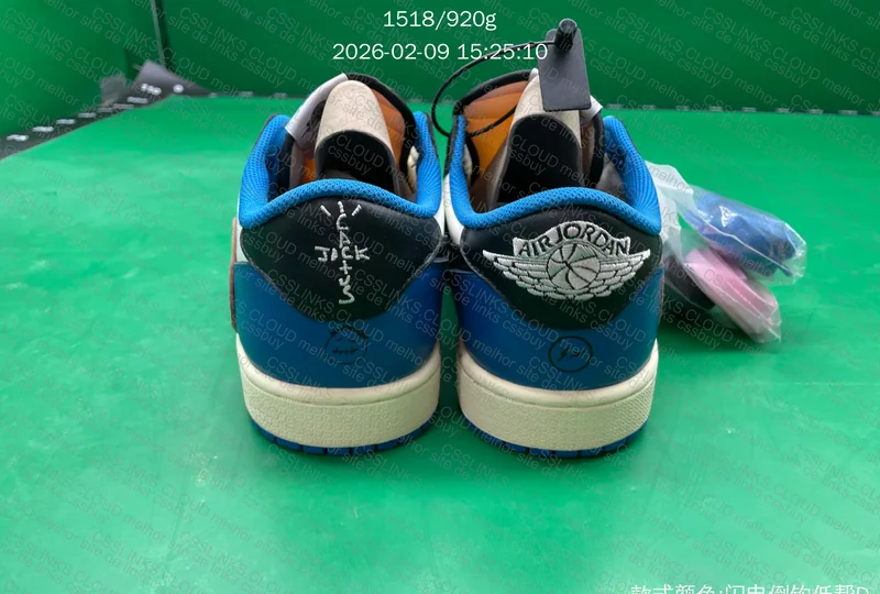 Air Jordan 1 Low "Travis Scott x Fragment" 2