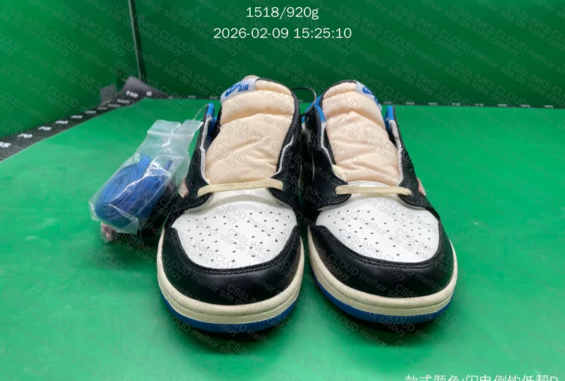 Air Jordan 1 Low "Travis Scott x Fragment" 4