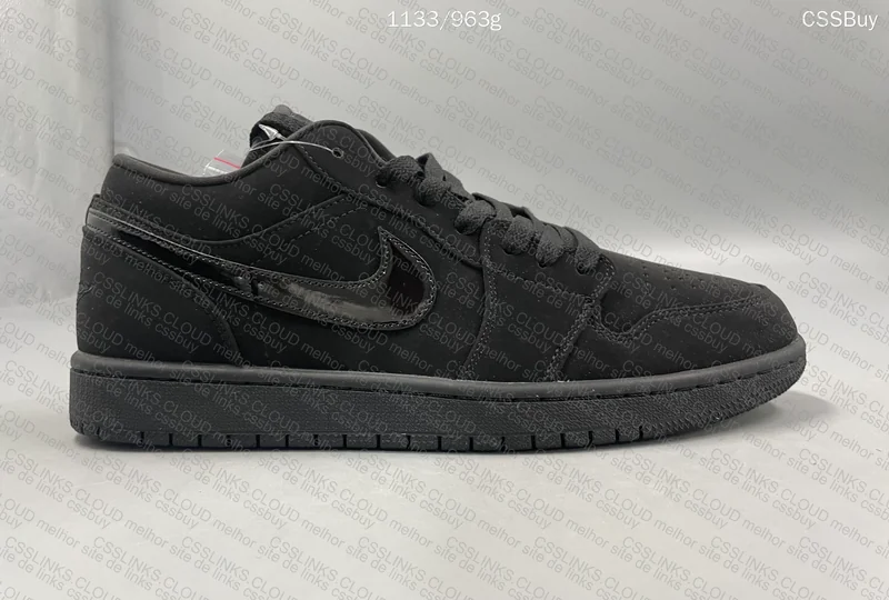 Air Jordan 1 Low 'Triple Black' 2019 3