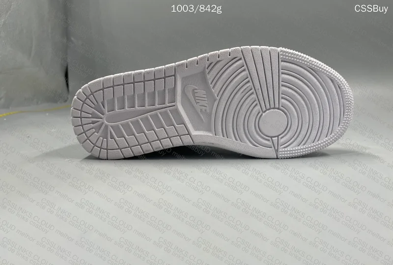Air Jordan 1 Low 'Triple White' 3