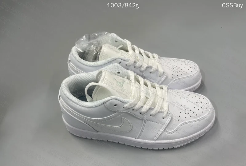 Air Jordan 1 Low 'Triple White' 7