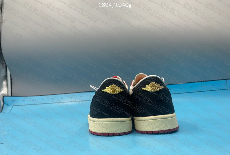 Air Jordan 1 Low Trophy Room 6