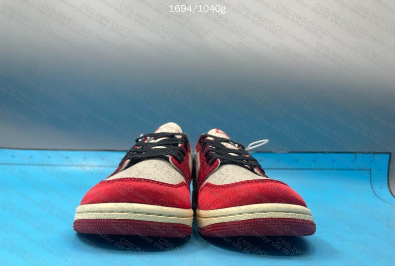 Air Jordan 1 Low Trophy Room 8