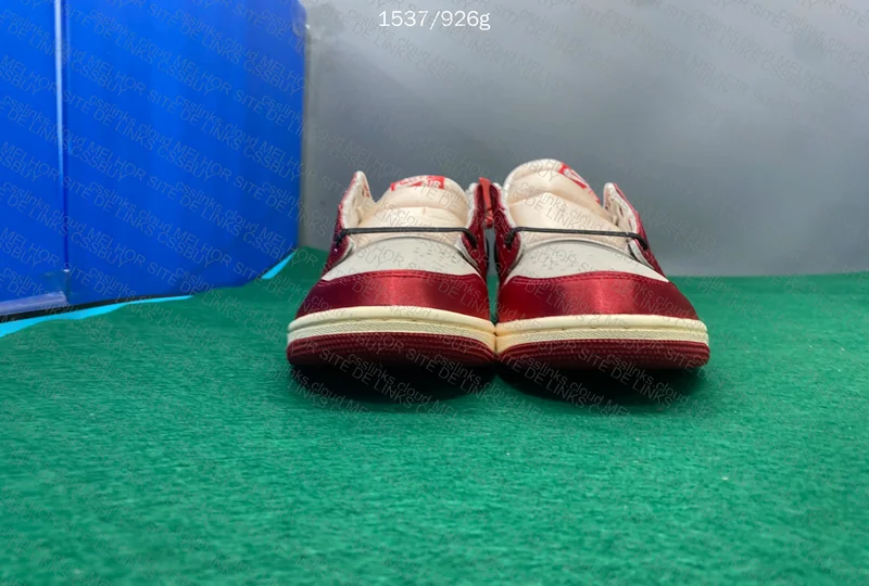Air Jordan 1 Low Trophy Room Away 2