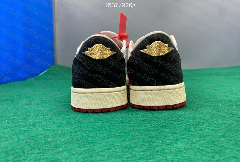 Air Jordan 1 Low Trophy Room Away 3