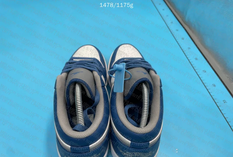 Air Jordan 1 Low True Blue 7