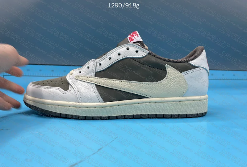 Air Jordan 1 Low TS 3