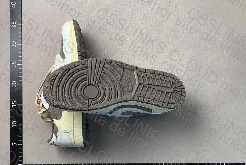 Air Jordan 1 Low TS Reverse Mocha 3