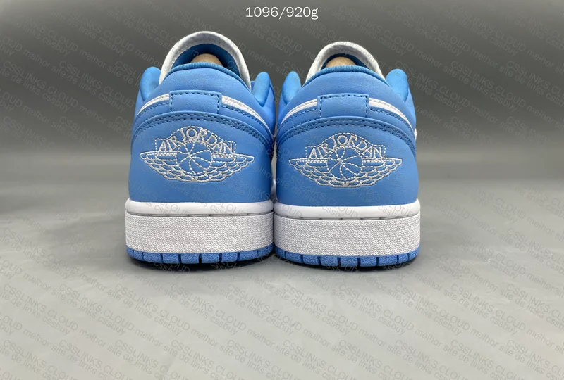Air Jordan 1 Low UNC