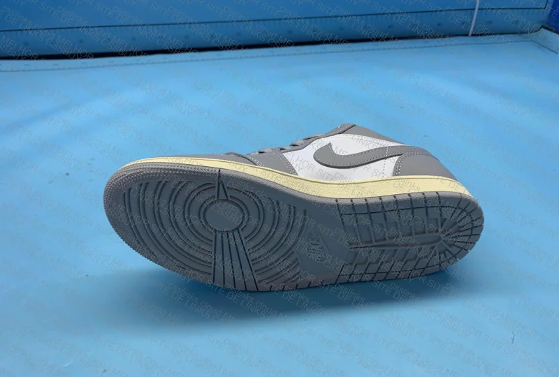 Air Jordan 1 Low Vintage Grey - DT 9
