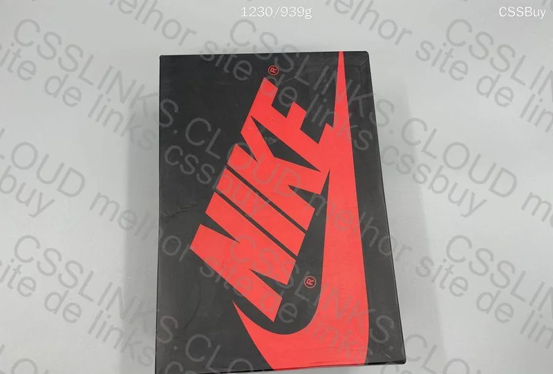 Air Jordan 1 Low Voodoo 10