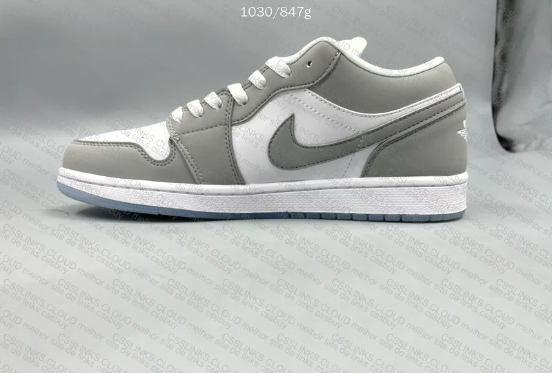 Air Jordan 1 Low - Wolf Gray 5
