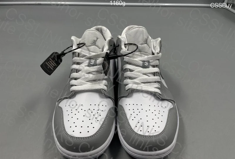Air Jordan 1 Low Wolf Grey