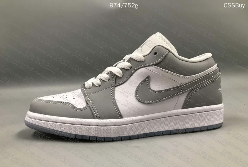 Air Jordan 1 Low Wolf Grey