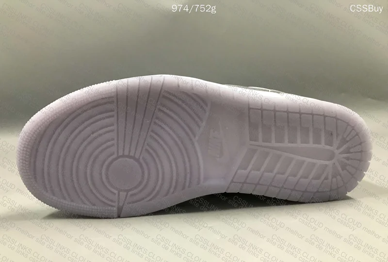 Air Jordan 1 Low Wolf Grey 2