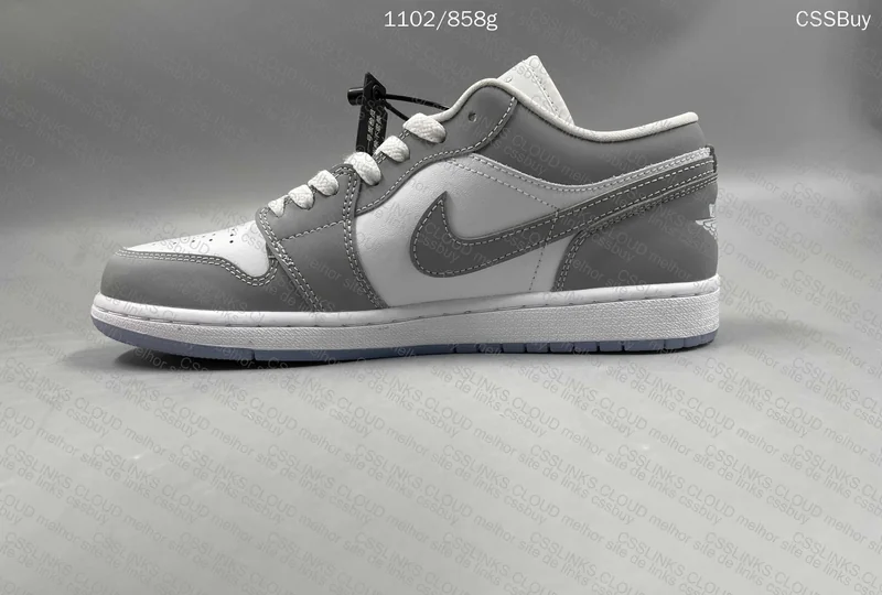 Air Jordan 1 Low 'Wolf Grey' 9