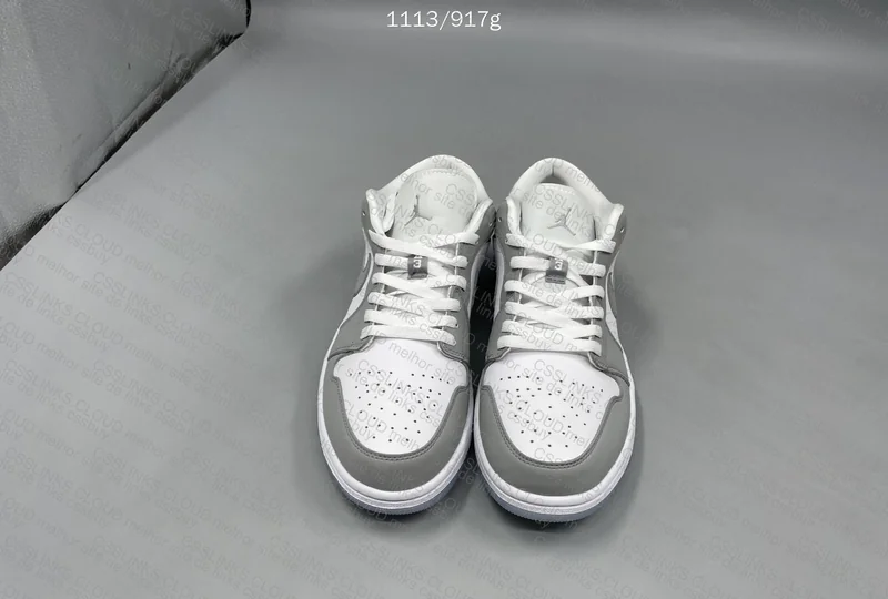 Air Jordan 1 Low - Wolf Grey