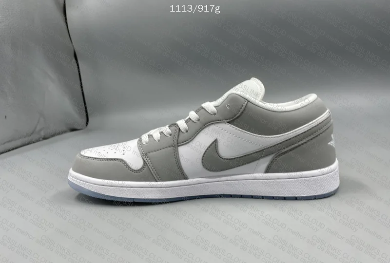 Air Jordan 1 Low - Wolf Grey 4