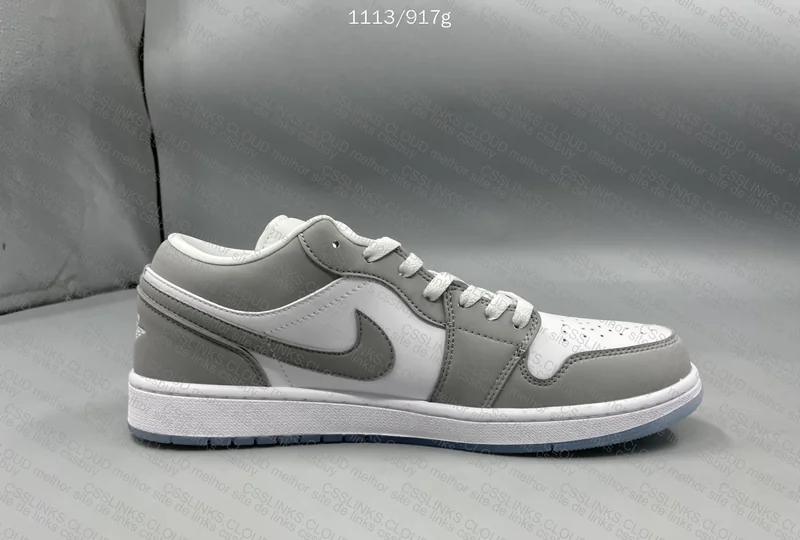 Air Jordan 1 Low - Wolf Grey 7