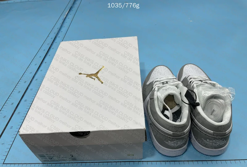 Air Jordan 1 Low Wolf Grey (SALE)
