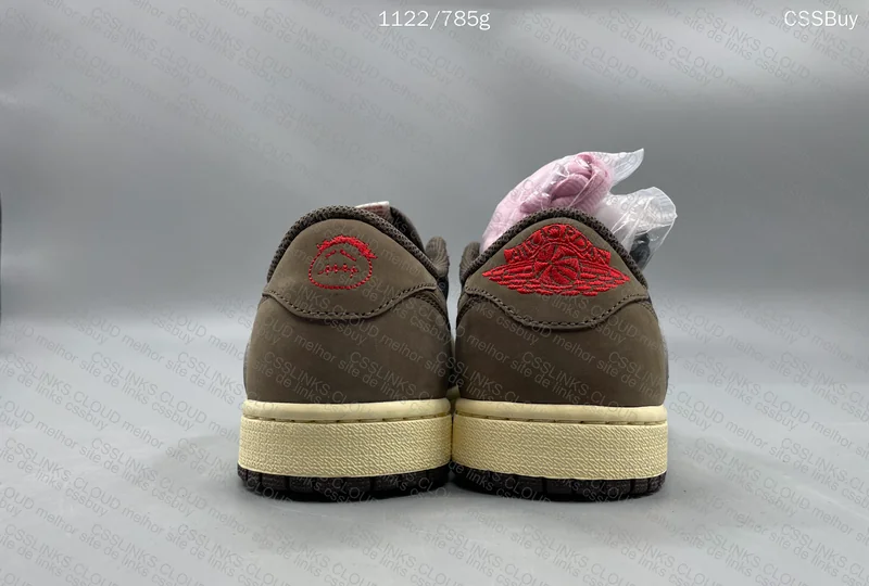 Air Jordan 1 Low x Travis Scott 4