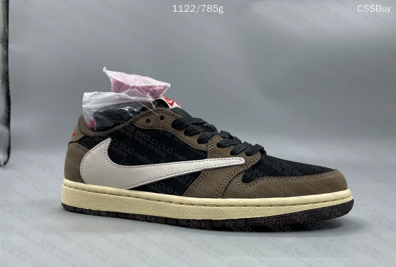 Air Jordan 1 Low x Travis Scott 9