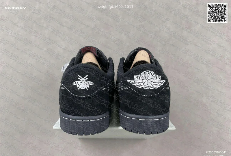 Air Jordan 1 Low x Travis Scott 'Black Phantom' 3