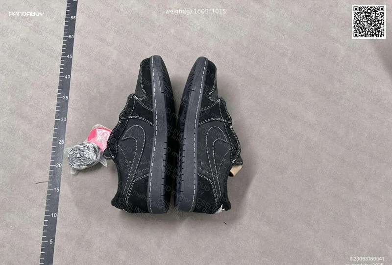 Air Jordan 1 Low x Travis Scott 'Black Phantom' 4