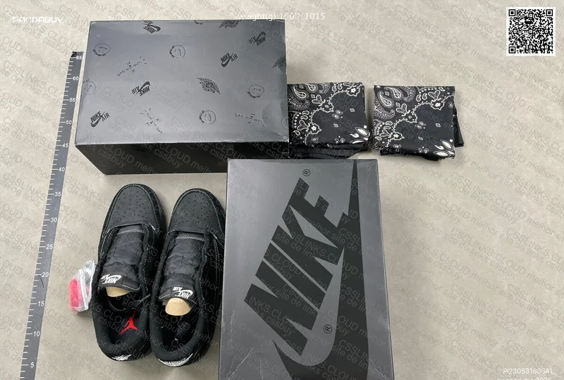 Air Jordan 1 Low x Travis Scott 'Black Phantom'