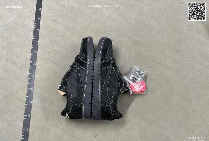 Air Jordan 1 Low x Travis Scott 'Black Phantom' 5