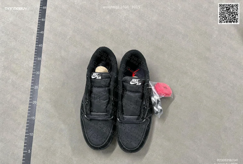 Air Jordan 1 Low x Travis Scott 'Black Phantom' 6
